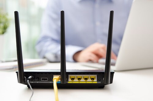 cómo cambiar contraseña módem router