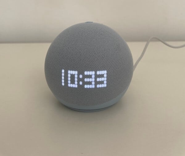 echo dot 5 reloj